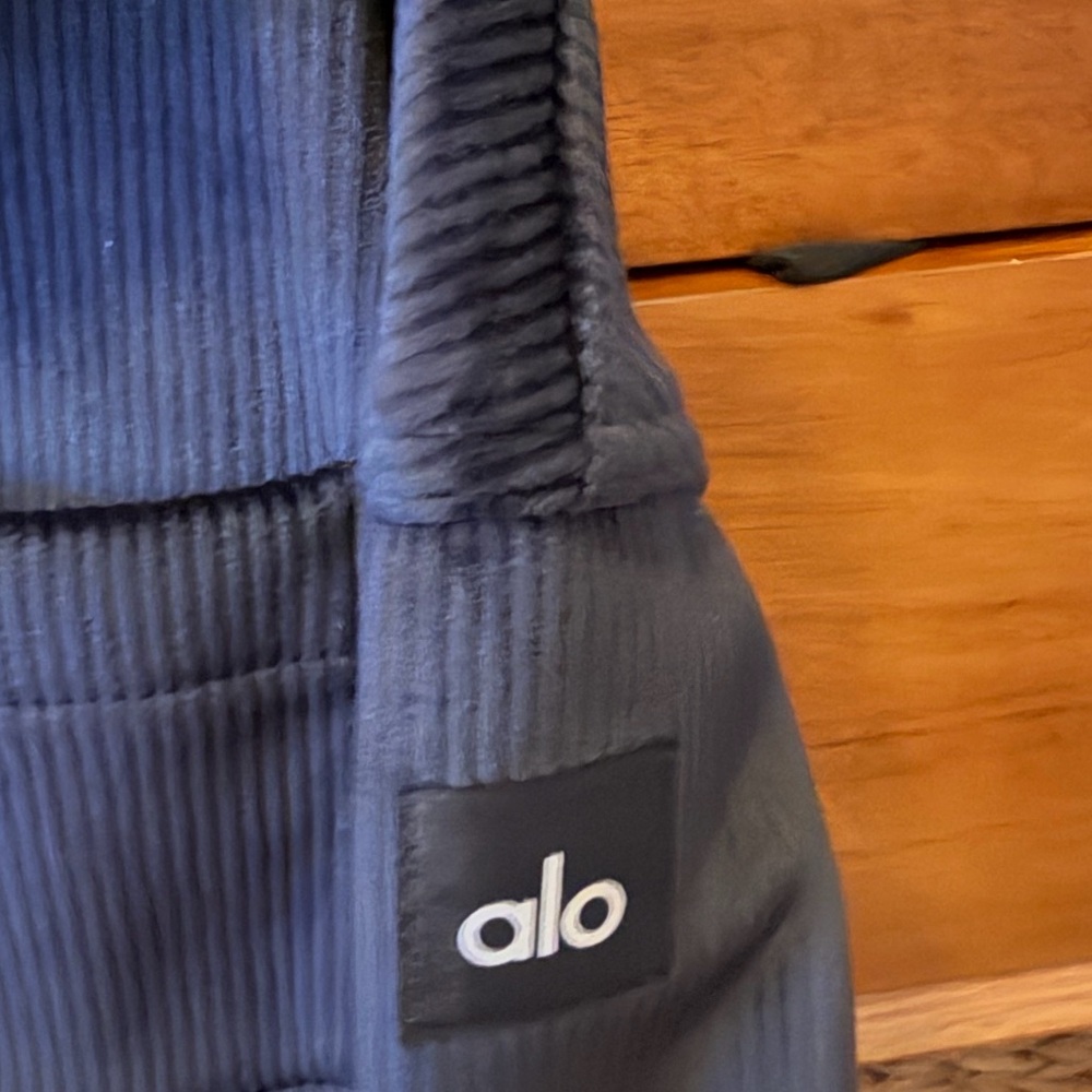 ALO Yoga Black Ribbed Velour Mountain Side Jacket - Picture 5 of 6